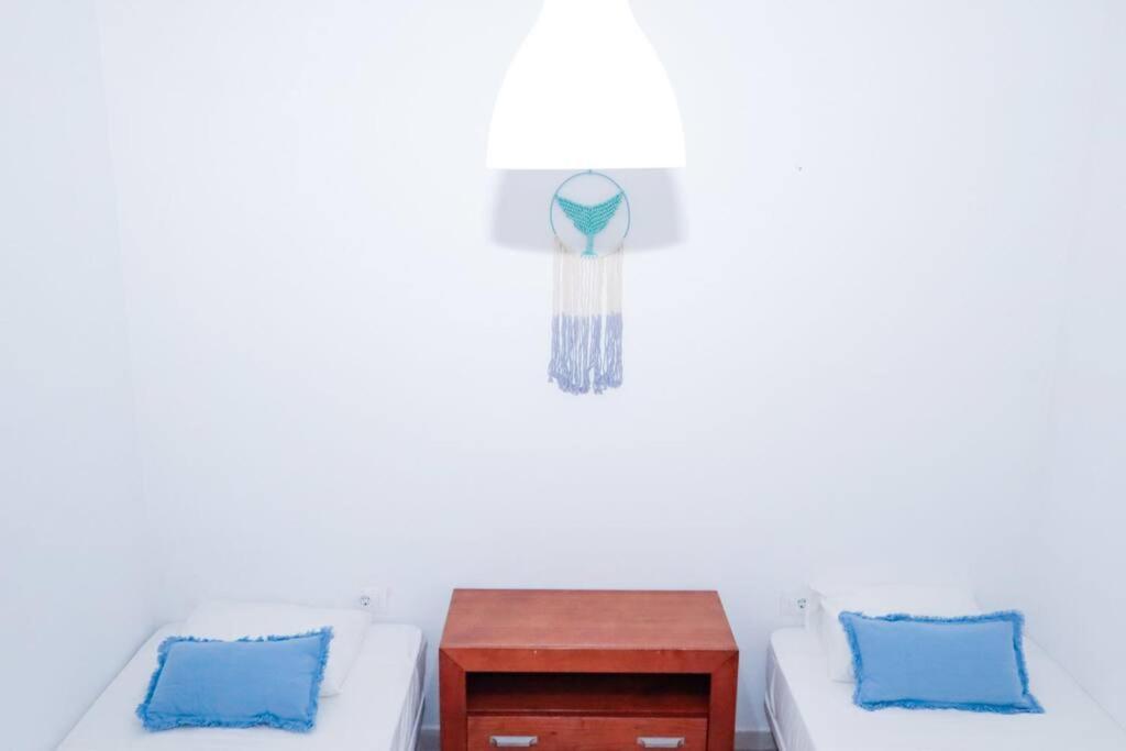 Acogedora Casa En Abades En Tranquila Urbanizacion Villa Luaran gambar