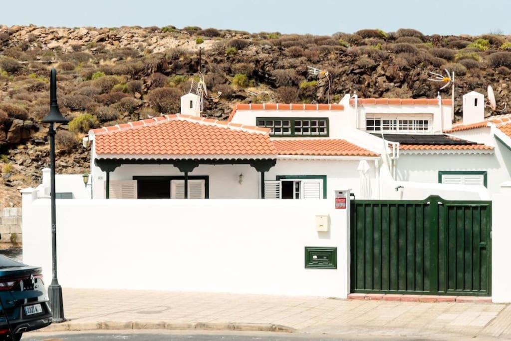 Acogedora Casa En Abades En Tranquila Urbanizacion Villa Luaran gambar